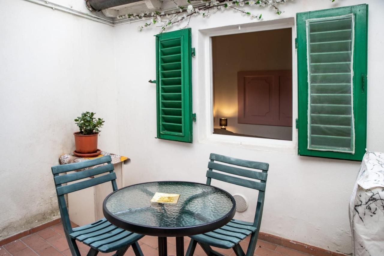 Virgilio's House + Internal Court Appartamento *